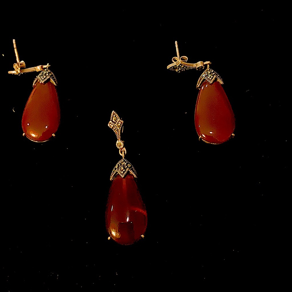 Sterling Silver and Red stone Jewelry Set